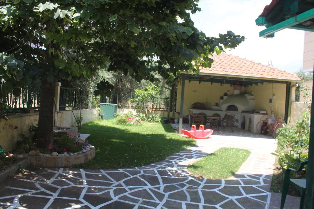 Lina Studios Potos Exteriér fotografie